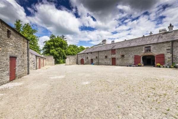 2 Bed Courtyard Apartment At Rockfield House Kells In Meath - Short Term Let מראה חיצוני תמונה
